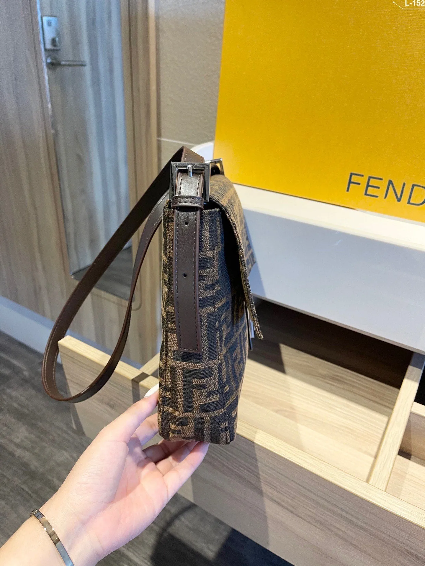EN   Designer bags by Fendi 202