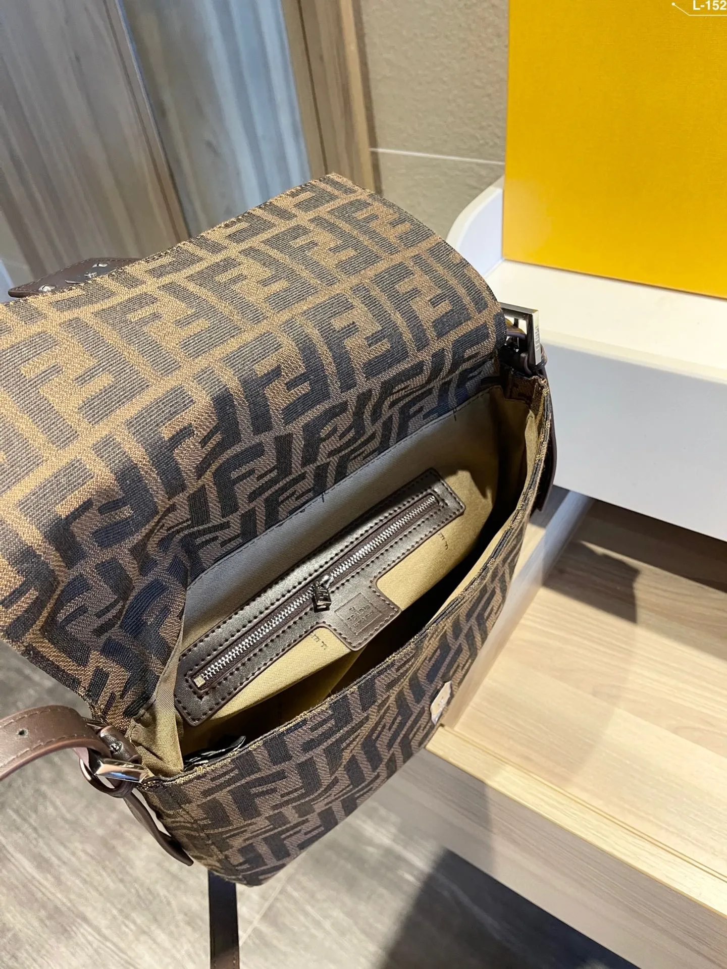 EN   Designer bags by Fendi 202