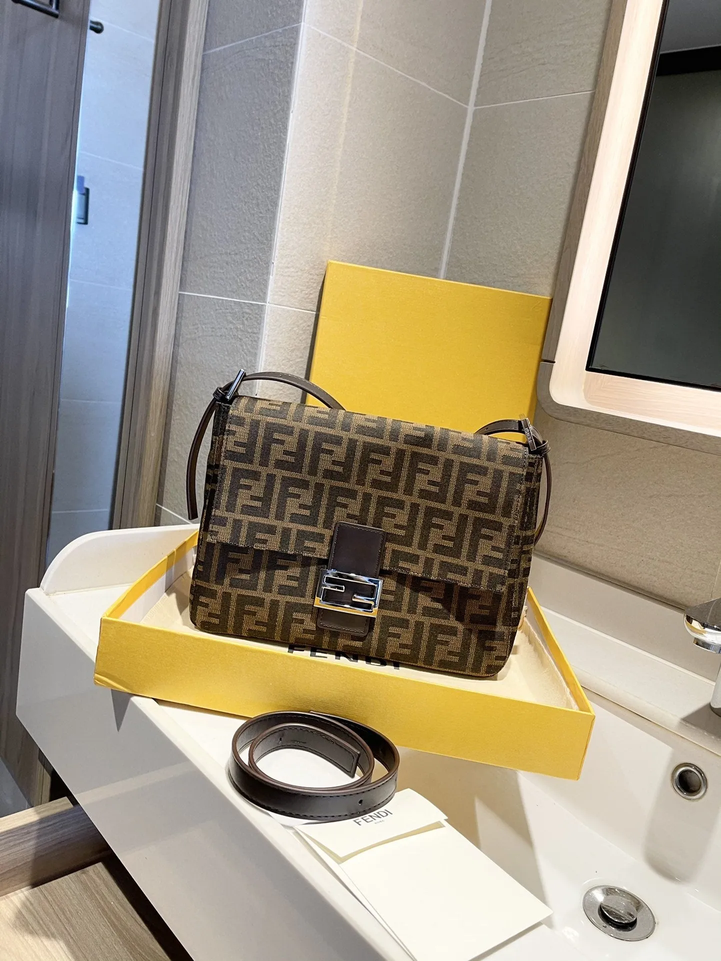 EN   Designer bags by Fendi 202