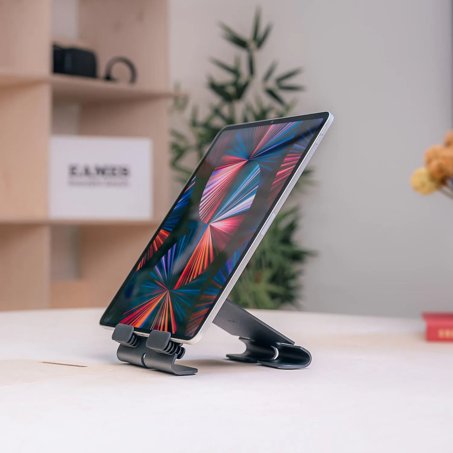 @Rest - Universal Tablet Stand