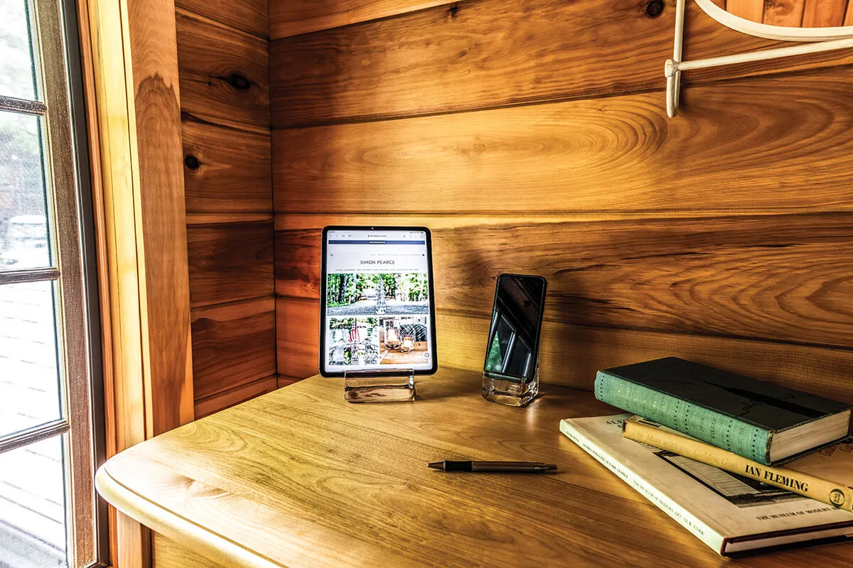 Woodbury Tablet Holder